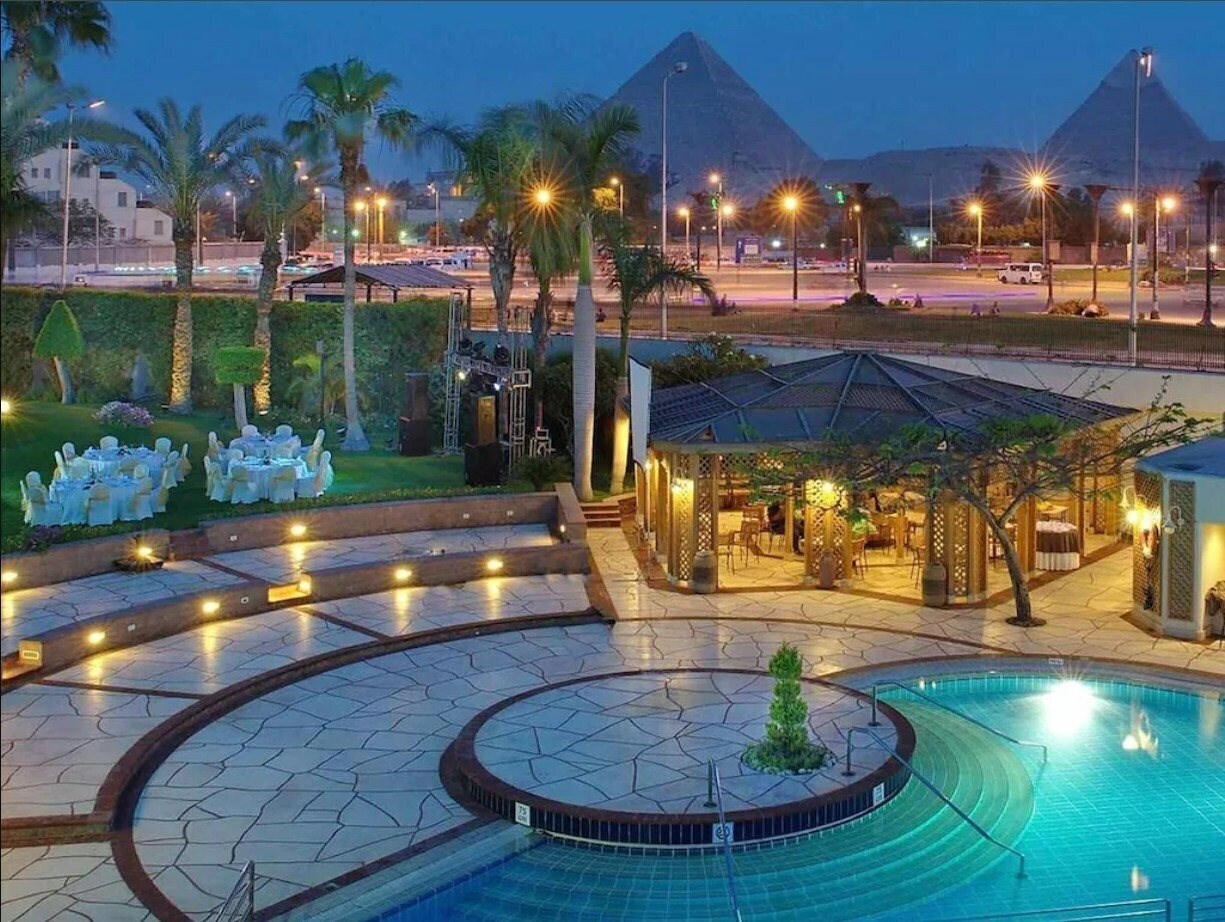 Отель Mercure Le Sphinx Cairo 5*